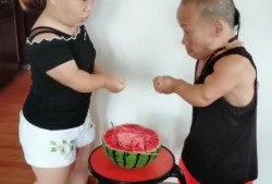 网红夫妻吃瓜图片,揭秘娱乐圈幕后真相